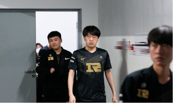 越来越多的 越来越多的