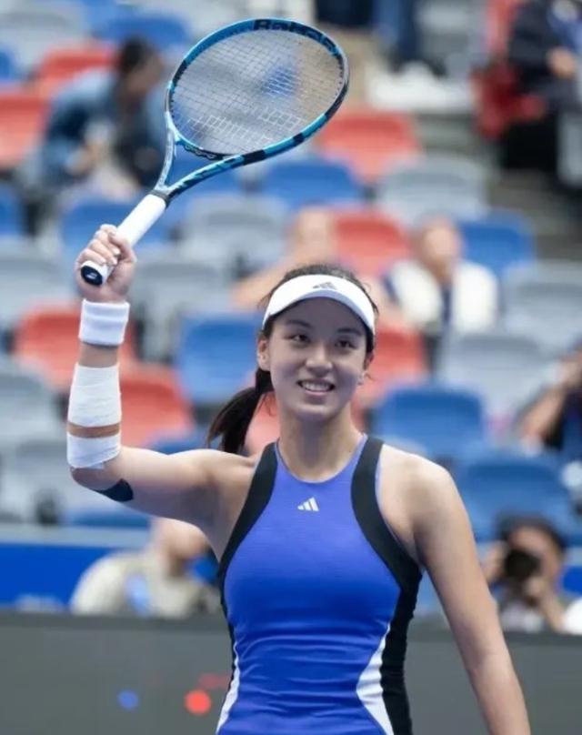 绿茵场上球 绿茵场上球